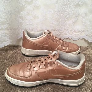 Nike Airforce 1 Rose Gold Sneakers